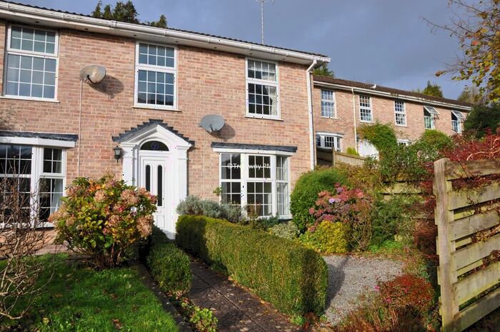 3 Bedroom End Of Terrace House To Rent In Merrick Avenue, Truro, TR1