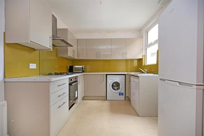 4 Bedroom Terraced House To Rent In (£pppw) Mundella Terrace, Heaton, Newcastle Upon Tyne, NE6