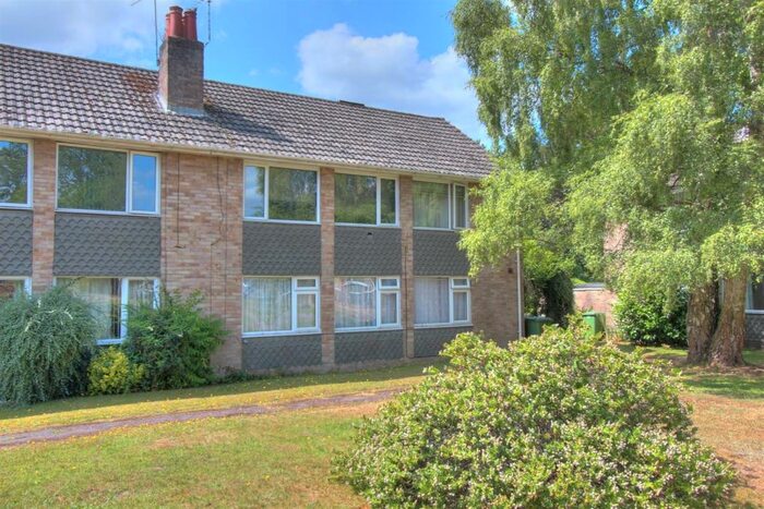 2 Bedroom Maisonette To Rent In Sycamore Avenue, Hiltingbury, Chandlers Ford, SO53