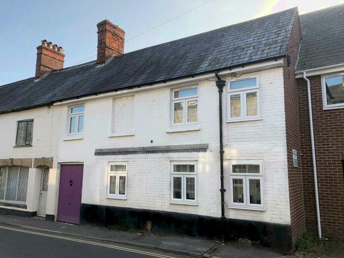 2 Bedroom Apartment To Rent In Salisbury Street, Shaftesbury, Dorset, SP7