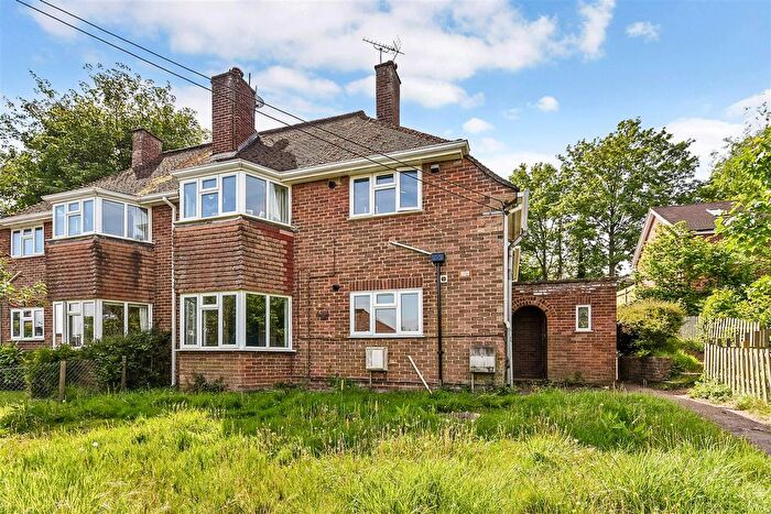 2 Bedroom Maisonette For Sale In Valley Rise, Upper Clatford, Andover, SP11