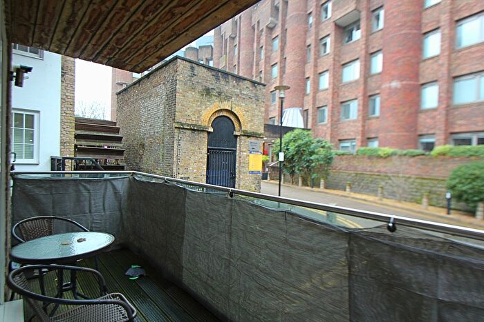 3 Bedroom Flat To Rent In Molesworth Street, Lewisham, SE13