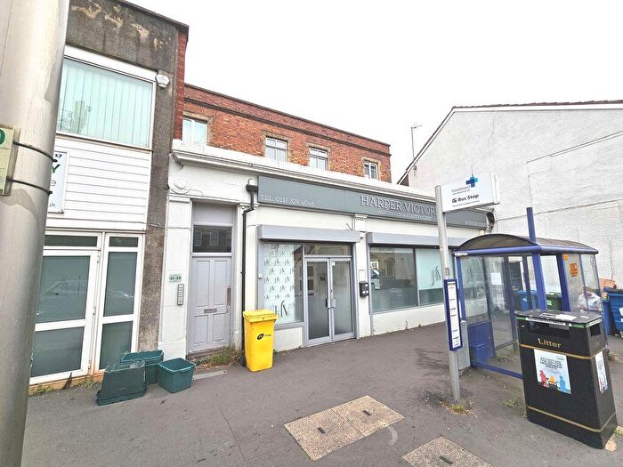 2 Bedroom Flat To Rent In High Street, Kingswood, Bristol, BS15