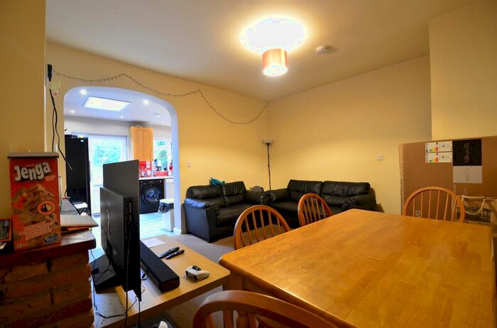 5 Bedroom Terraced House To Rent In Milner Road, Selly Oak, Birmingham, B29