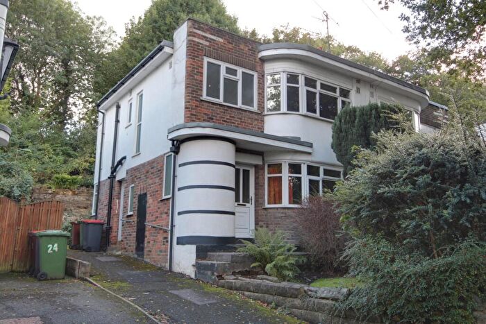 3 Bedroom Semi-Detached House For Sale In Grove Lane, Leeds, LS6