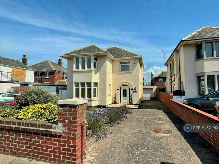 4 Bedroom Detached House To Rent In Clifton Drive, Blackpool, FY4