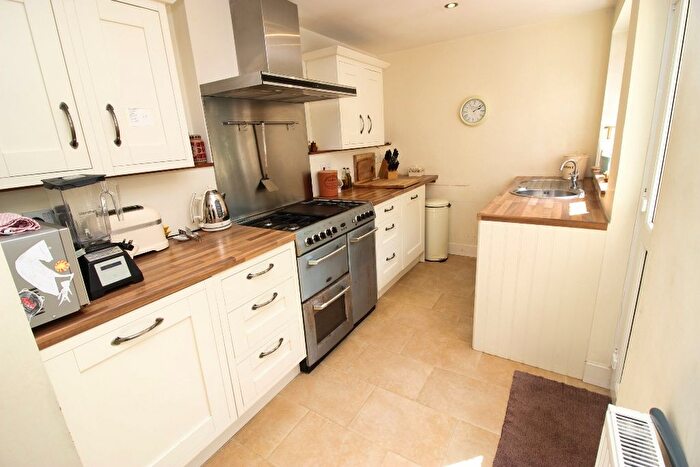4 Bedroom Detached House For Sale In Quarry Hill Road, Borough Green, TN15