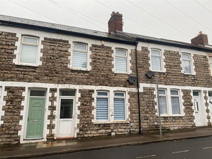 2 Bedroom House To Rent In Queen Street, Barry, CF62