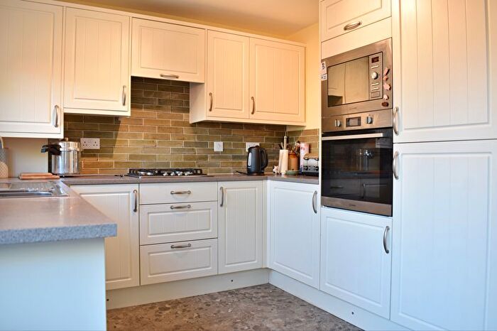3 Bedroom Terraced House For Sale In Kings Sconce Avenue, Newark, NG24