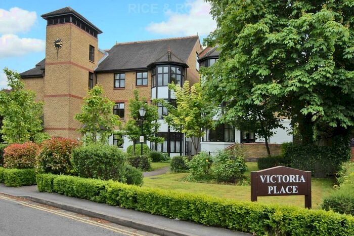 2 Bedroom Retirement Property For Sale In Esher Park Avenue, Esher, KT10