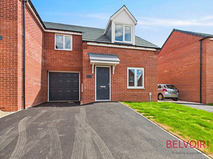 3 Bedroom Semi-Detached House To Rent In Spengler Drive, Forest Town, NG19