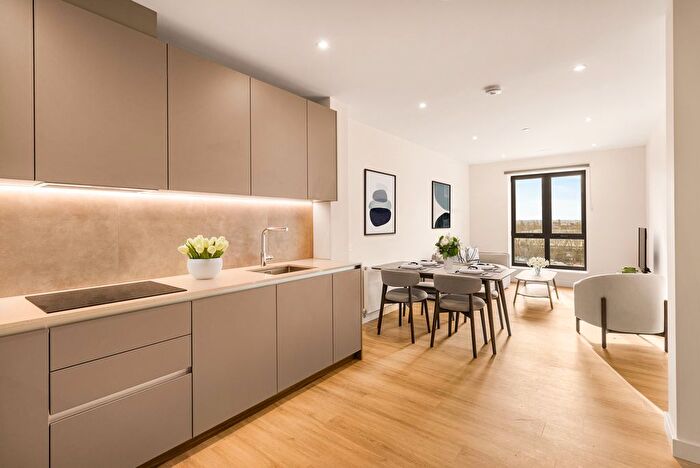 2 Bedroom Flat To Rent In Greenford, UB6