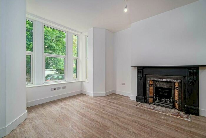 1 Bedroom Apartment To Rent In Connaught Avenue, Mutley Plain, Plymouth, PL4