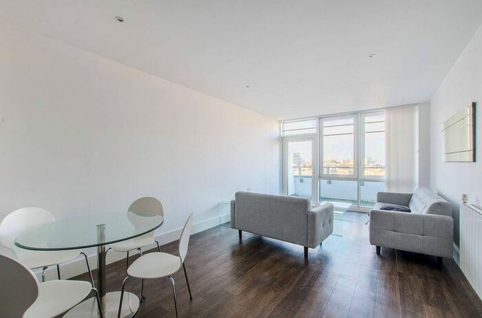 1 Bedroom Flat To Rent In Victory Parade, Woolwich, London, SE18