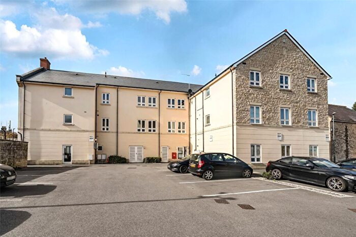 2 Bedroom Apartment For Sale In Frome Road, Radstock, Somerset, BA3