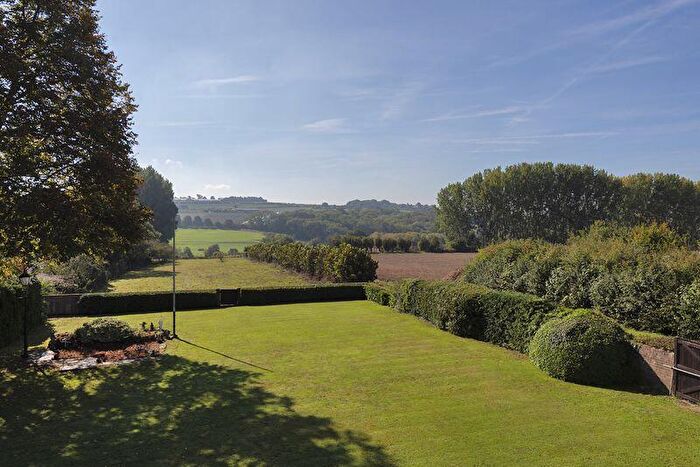 5 Bedroom Detached House For Sale In Tonbridge Road, Teston, ME18