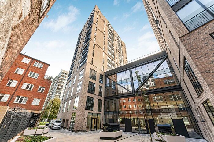 1 Bedroom Flat For Sale In Graphite Square, Albert Embankment, SE11