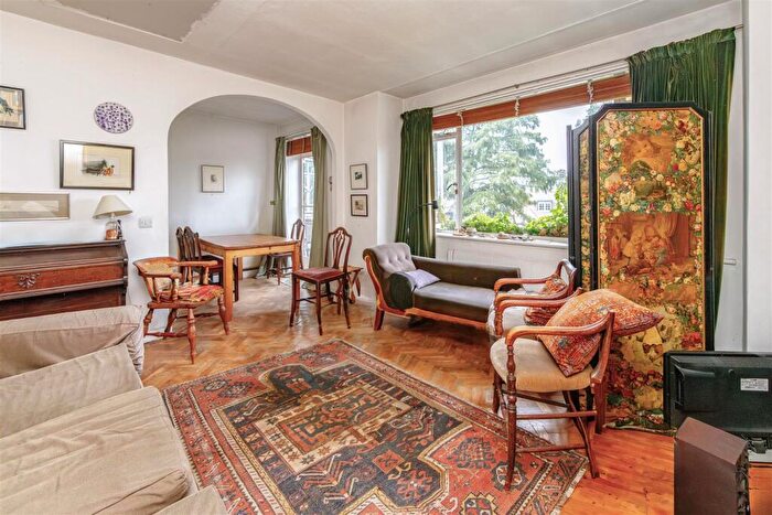 2 Bedroom Flat For Sale In Downside Crescent, Belsize Park, NW3