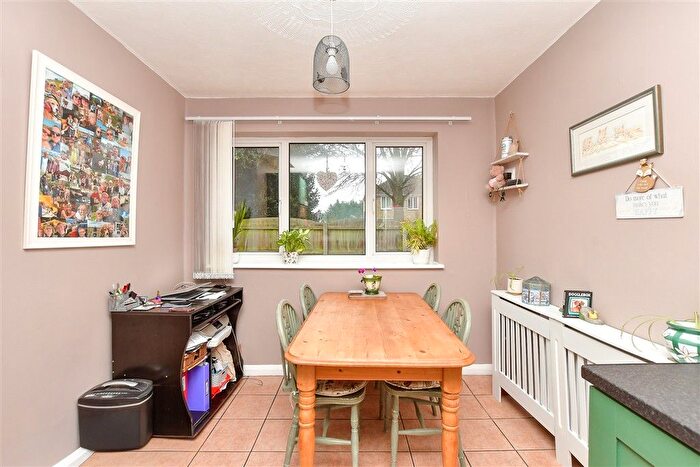 4 Bedroom End Terrace House For Sale In St. Peter's Court, Faversham, Kent, ME13
