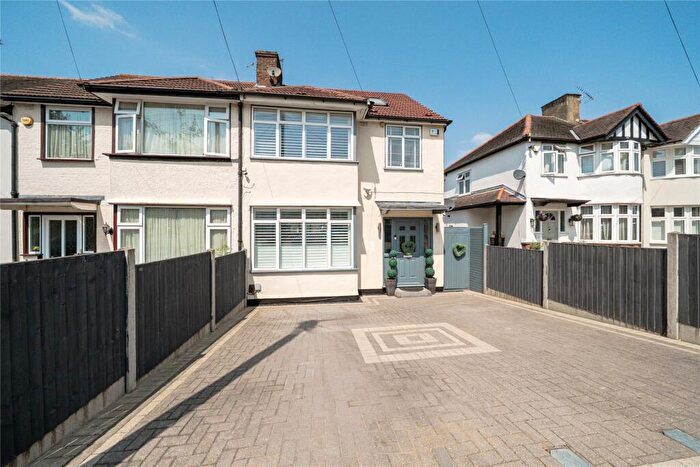 5 Bedroom End Of Terrace House For Sale In Greenway, Chislehurst, BR7