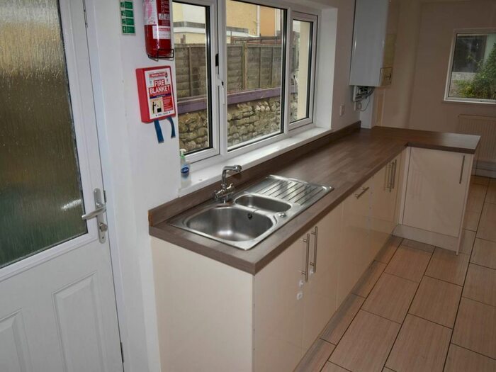 4 Bedroom Property To Rent In Fleet Street, Sandfields, City Centre, Swansea, SA1