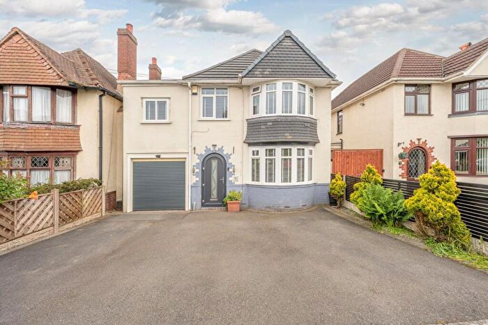 5 Bedroom Detached House For Sale In Claremont Road, Sedgley, DY3