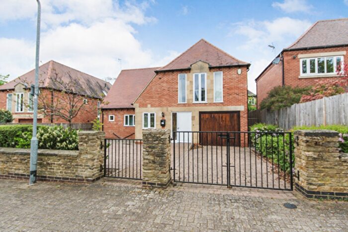 4 Bedroom Detached House For Sale In Middleton Crescent, NG9