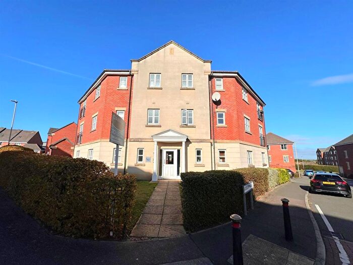 2 Bedroom Flat For Sale In Carty Road, Hamilton, Leicester, LE5