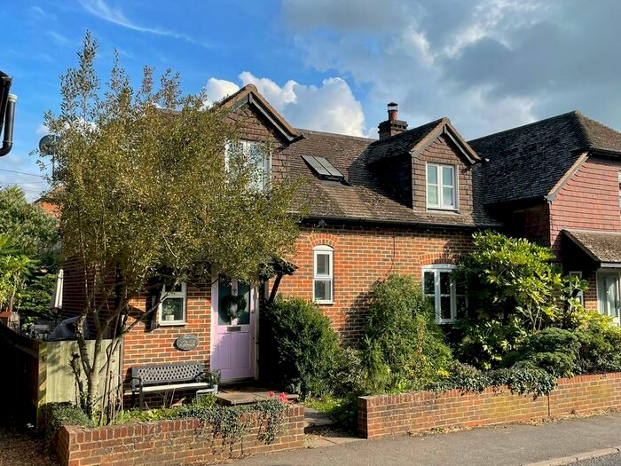 3 Bedroom Cottage For Sale In Preston Candover, Alresford, RG25