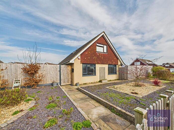 4 Bedroom Detached Bungalow For Sale In Castle Lea Caldicot, NP26