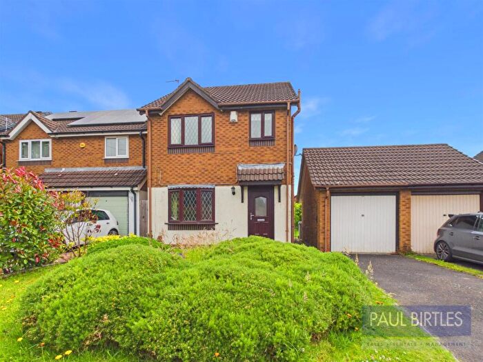 3 Bedroom Detached House For Sale In Town Gate Drive, Flixton, Trafford, M41