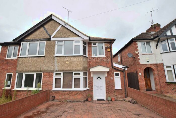 5 Bedroom Semi-Detached House To Rent In Ennerdale Road, Reading, RG2