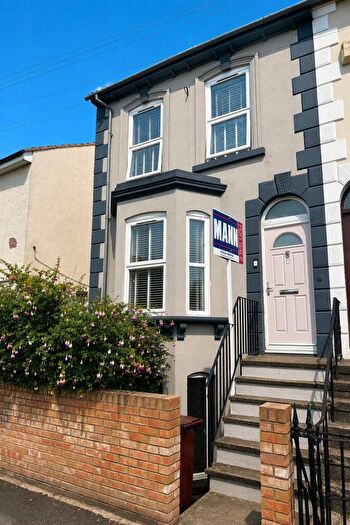 5 Bedroom End Of Terrace House For Sale In Paget Street, Gillingham, Kent, ME7