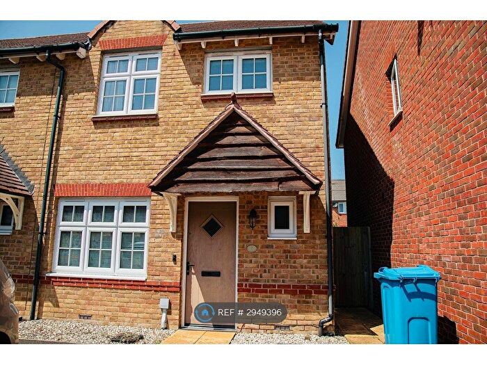 3 Bedroom End Of Terrace House To Rent In Papyrus Drive, Sittingbourne, ME10