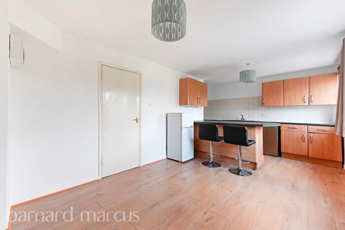 1 Bedroom Flat To Rent In Wellington Road, London, SW19