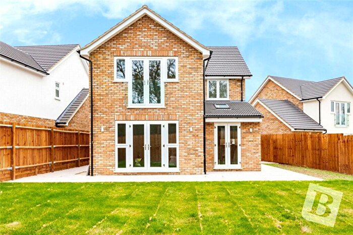 4 Bedroom Detached House For Sale In Sloane Mews, Prospect Road, Hornchurch, RM11