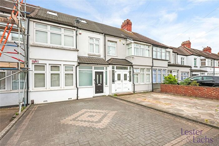 4 Bedroom Terraced House For Sale In Fencepiece Road, Barkingside, Ilford, Essex, IG6