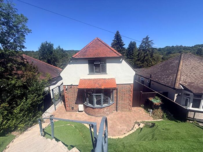 3 Bedroom Detached House For Sale In Valley Road, Kenley, Surrey, CR8