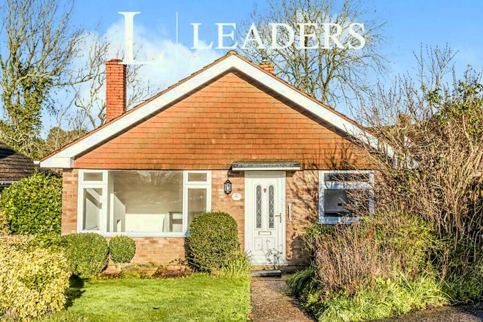 3 Bedroom Bungalow To Rent In Hillcrest Close, Scaynes Hill, RH17