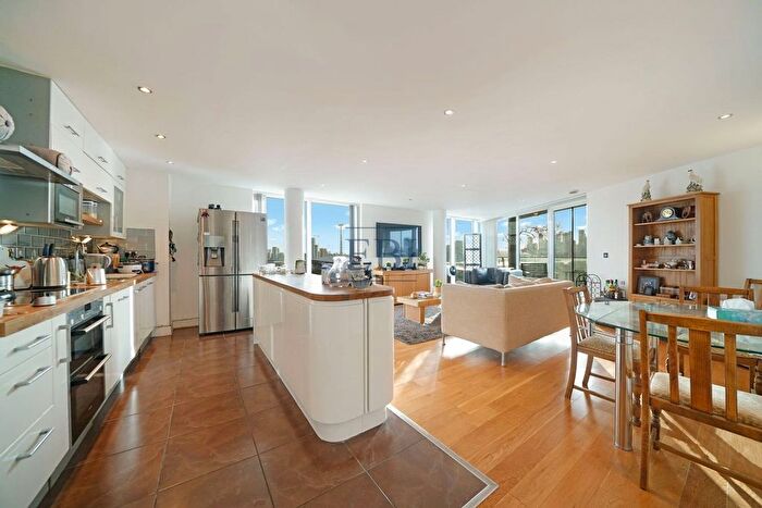 3 Bedroom Flat For Sale In Alaska Apartments, Western Gateway, London, E16