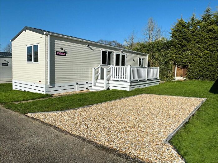 2 Bedroom Park Home For Sale In Wilksworth Caravan Park, Furzehill, BH21