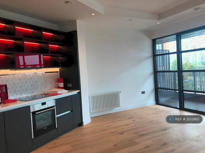 1 Bedroom Flat To Rent In Lookout Lane, London, E14