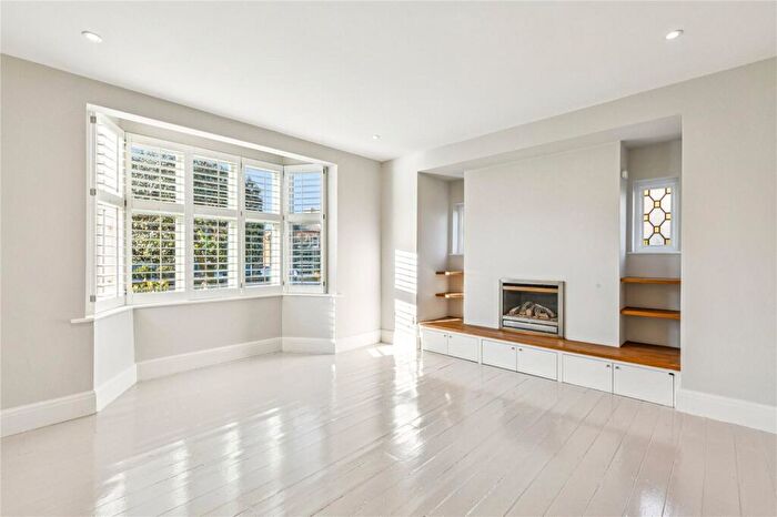 3 Bedroom Property To Rent In Rusham Road, SW12