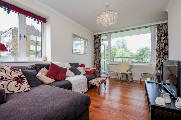 2 Bedroom Flat To Rent In Casterbridge Road Blackheath, SE3