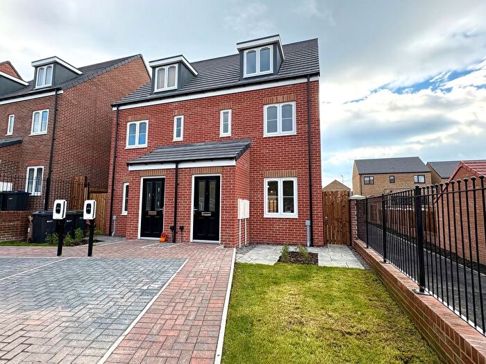 3 Bedroom Semi-detached House To Rent In Elm Rise, Birtley, DH3
