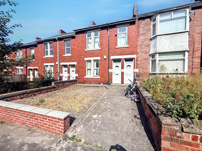 2 Bedroom Flat For Sale In Ridley Gardens, Swalwell, Newcastle Upon Tyne, Tyne And Wear, NE16