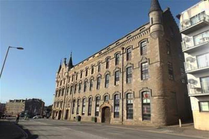 3 Bedroom Flat To Rent In Bonnethill Place, City Centre, Dundee, DD1