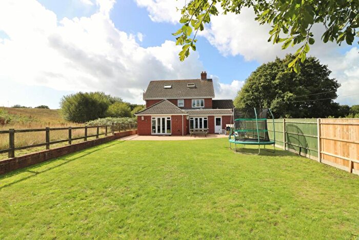 5 Bedroom Detached House For Sale In Burnetts Lane, West End, SO30