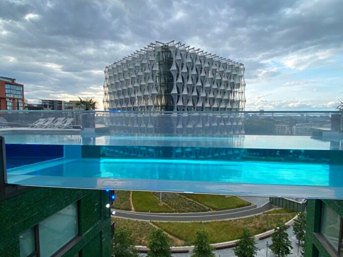 1 Bedroom Flat To Rent In Ambassador Building, New Union Square., SW11