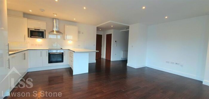 2 Bedroom Flat To Rent In Claremont Avenue, New Malden, KT3